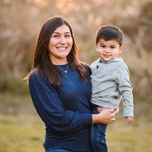 Meet your Posher, Cynthia